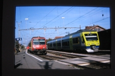 Bahnhof Kerzers mit Zug