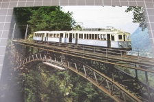 Viadukt mit Zug 