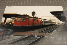Foto Re 4/4 I mit Regio in Yverdon 1994