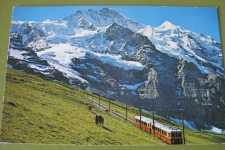 Kleine Scheidegg mit Jungfrau Bahn