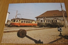 Täuffelen Bahndepot mit Zügen