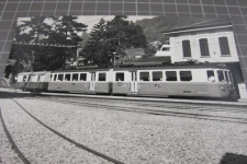 Agno Bahnhof mit Zug
