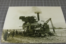 Dampfbagger und -Lok am Rhein