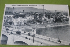 Basel mittlere Brücke mit Tram 