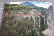 Filisur Landwasser Viadukt mit Zug 
