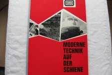 DB moderne Technik auf der Schiene