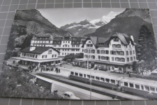 Grindelwald mit Bahnhof und Zug 