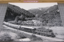 Rheingold mit Ae 4/7 im Jura, ca 1980