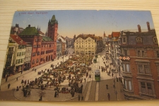 Basel Marktplatz mit Tram