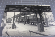 Stansstad Bahnhof mit Zug
