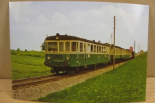 Berg mit Dieseltriebwagen