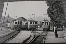 Niederbipp Bahnhof mit Zug 