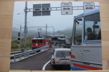 FO Realp Tunnellok mit Autozug