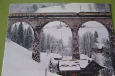 Eisenbahn auf Brücke
