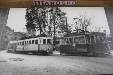 St. Gallen Trogenerbahn mit Wintersportzug und Tram