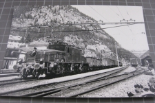 Bahnhof Göschenen mit Zug