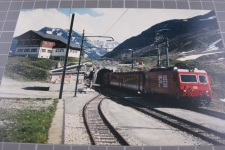 Oberalp Pass mit Zug 
