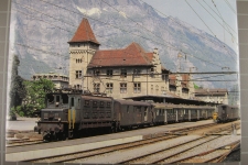 Bahnhof Glarus mit Zug