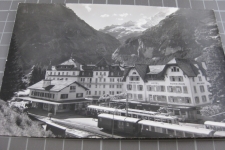 Grindelwald mit Bahnhof und Zug 