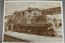 Bahnhof Brig mit Drehstromlok belebt