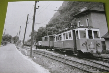 Reveo Bahnhof mit Zug