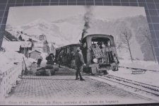 Station Caux mit Dampfzug 