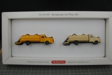 Wiking 649 2x Sprengwagen mit Walze 1961
