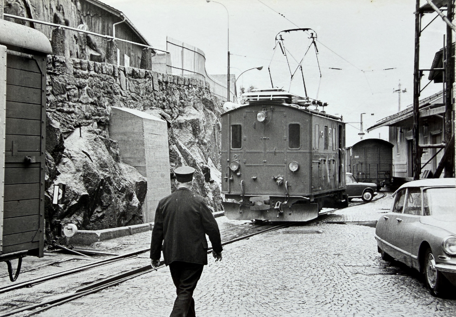035-81.JPG